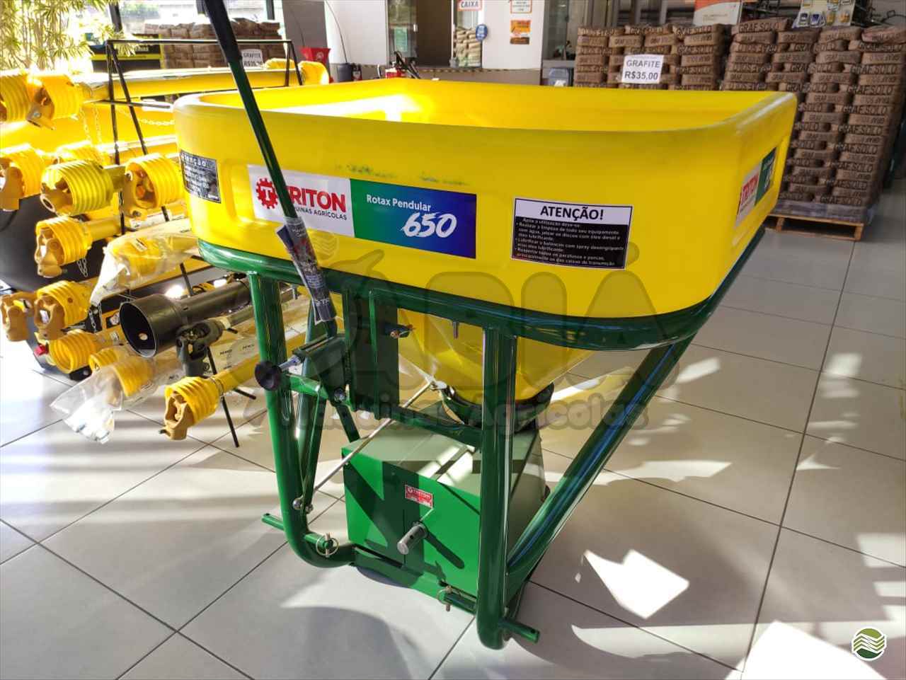 IMPLEMENTOS AGRICOLAS DISTRIBUIDOR FERTILIZANTES E SEMENTES PENDULAR Sabiá Máquinas Agrícolas IRATI PARANÁ PR